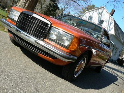 Product picture 1977-1985 Mercedes-Benz Typ-123 (300D Turbodiesel Sedan) Workshop Repair Service Manual BEST DOWNLOAD